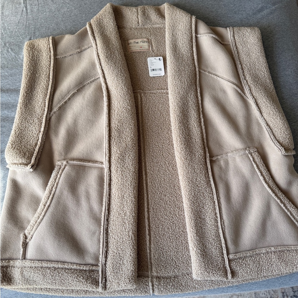NWT We the Free Cozy Time Sherpa Vest - Picture 4 of 7